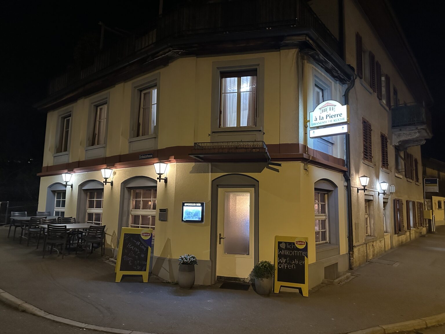 Libanesisches restaurant a la pierre